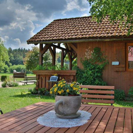 Heumanns Blockhaeuser Am Wald Hotel Pottenstein Bagian luar foto