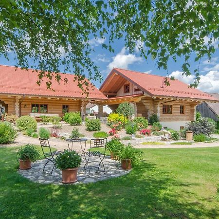 Heumanns Blockhaeuser Am Wald Hotel Pottenstein Bagian luar foto