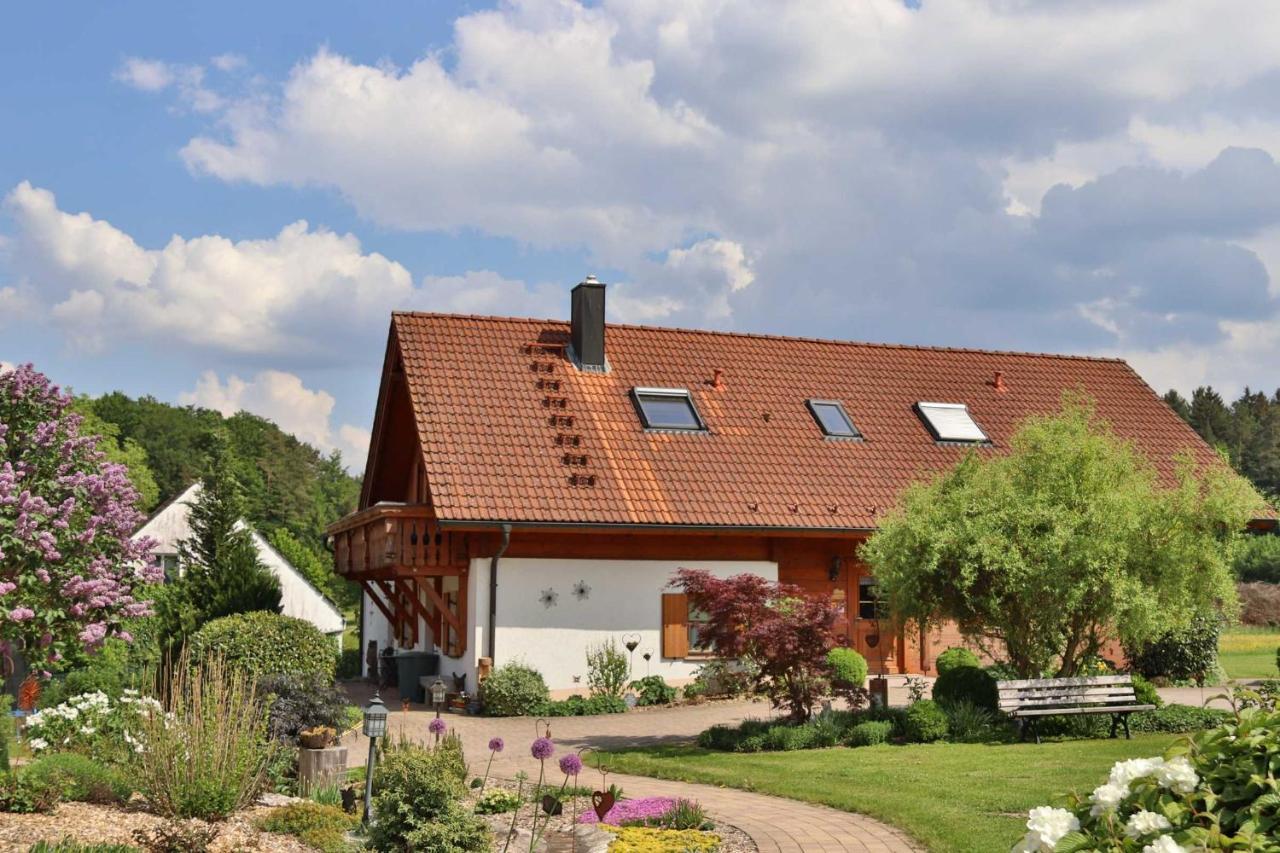 Heumanns Blockhaeuser Am Wald Hotel Pottenstein Bagian luar foto